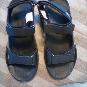 NWOT "T" Black Velcro Straps Lightweight Sandals